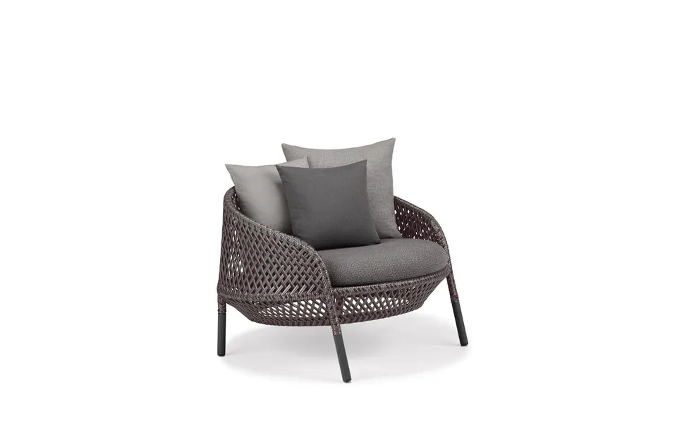 Dedon Ahnda lounge chair, studio photo